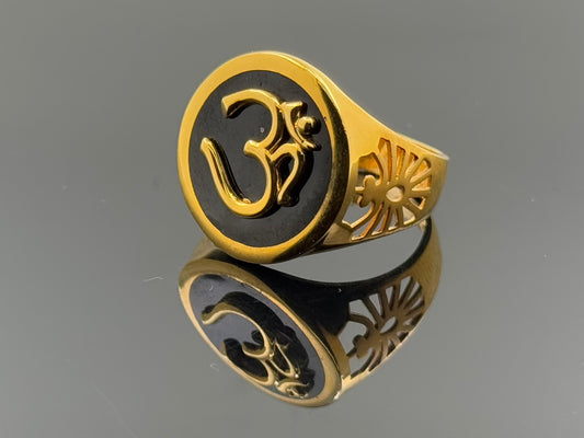 22k Elegant Men Hindu OM Ring gr1357