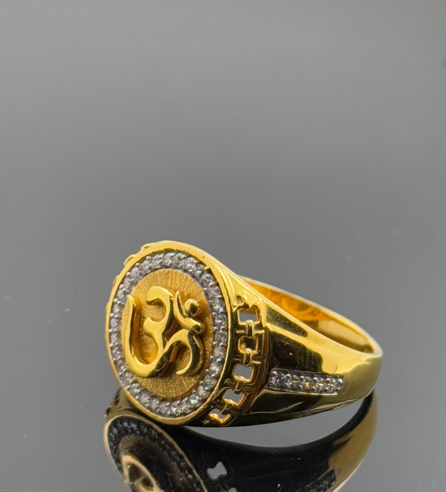 22k Elegant Men Hindu OM Ring gr1438