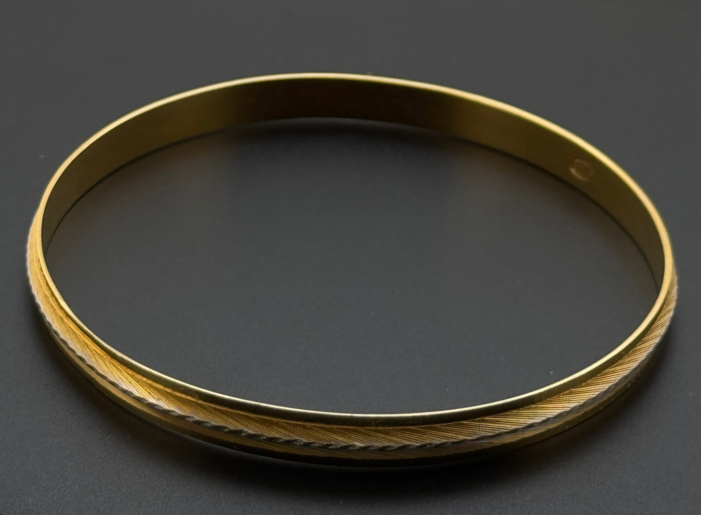 22k Simple Men bangle MB32