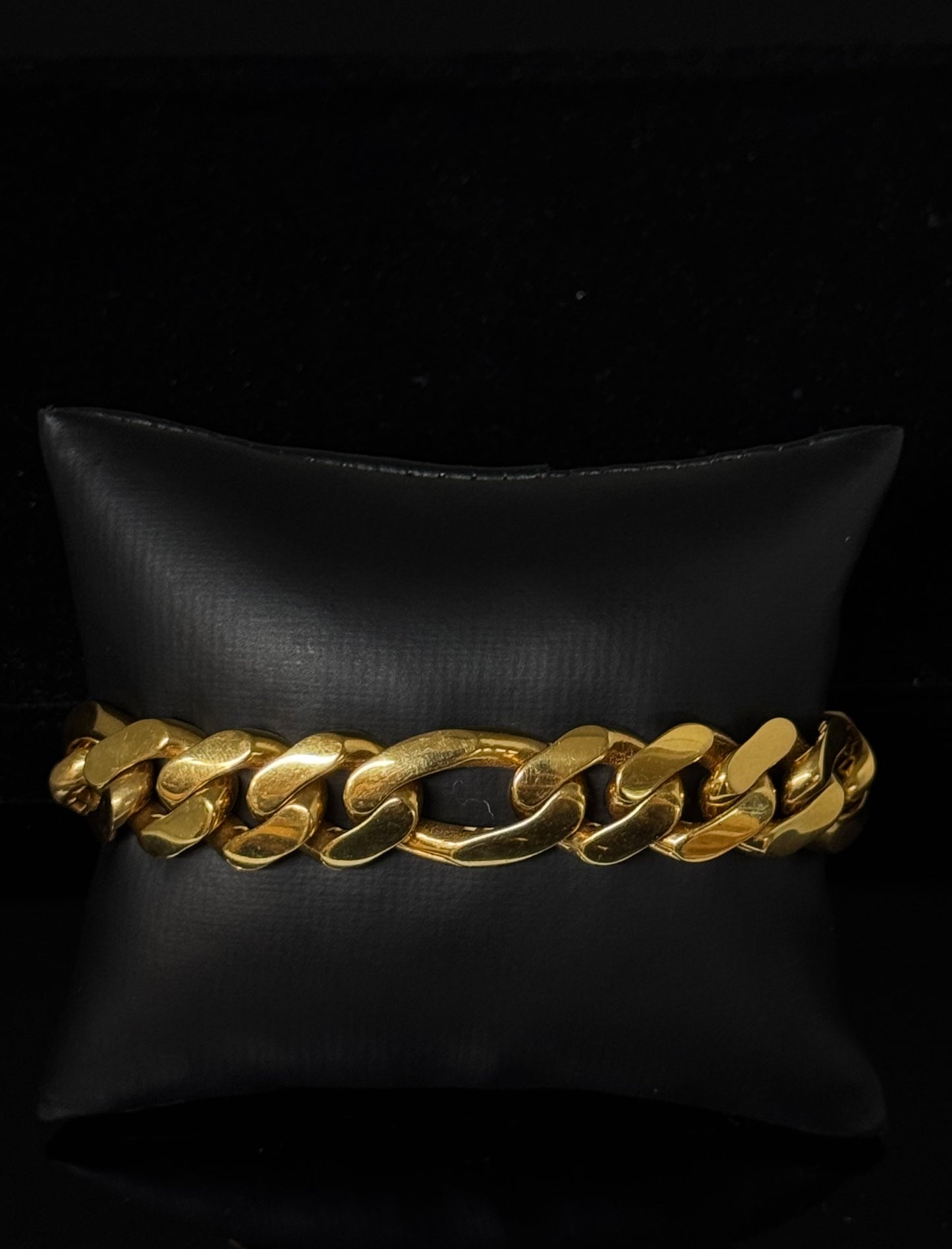 22K Elegant Men Curb Bracelet MMB7