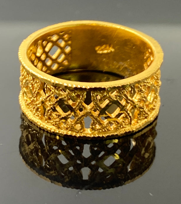 Golden Elegant Pattern Ring Band For Her – GIVA Jewellery