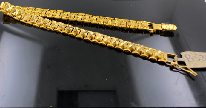 Distinct Men's Name Plate 22k Gold Bracelet – Andaaz Jewelers